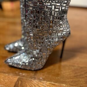 Sparkled boots